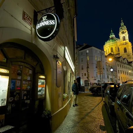 Apartment Authentic By Charles Bridge